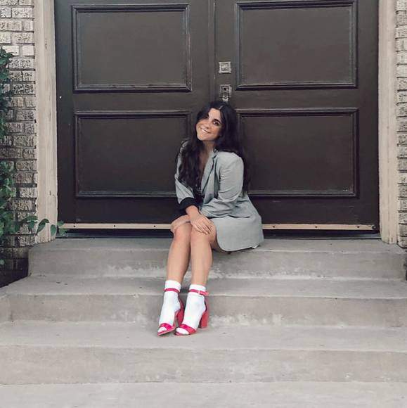 Meet your Posher, Cameryn - Picture 1 of 1